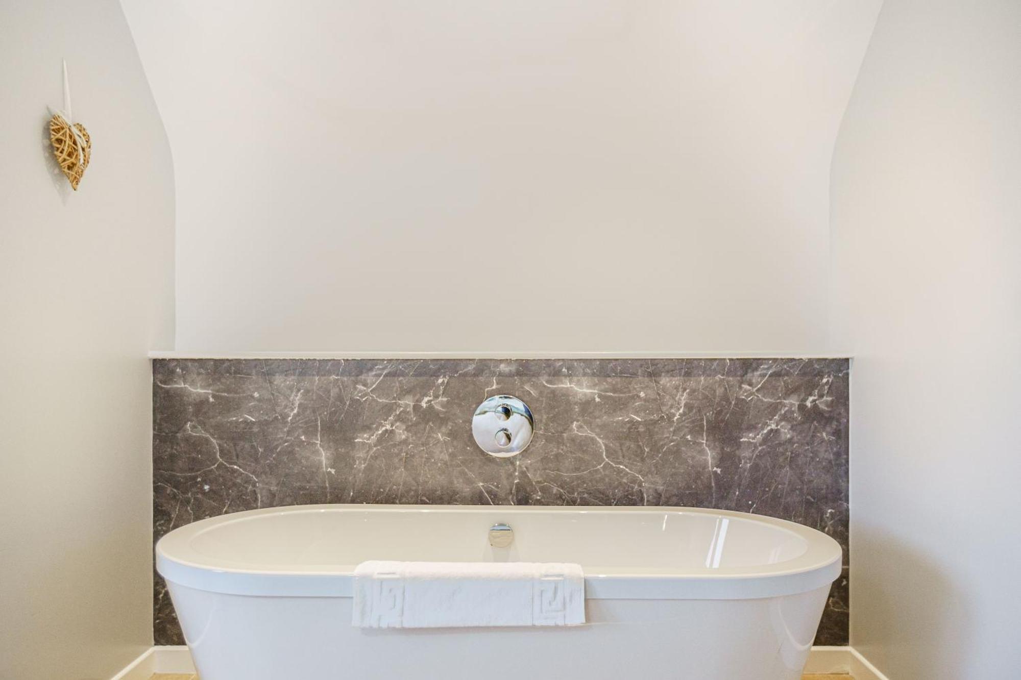 Lord Galloway 35 With Hot Tub Newton Stewart Exterior foto